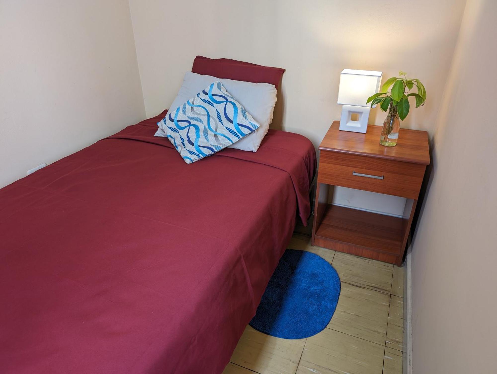 Privado, 2 Habitaciones, Cerca Al Centro De *